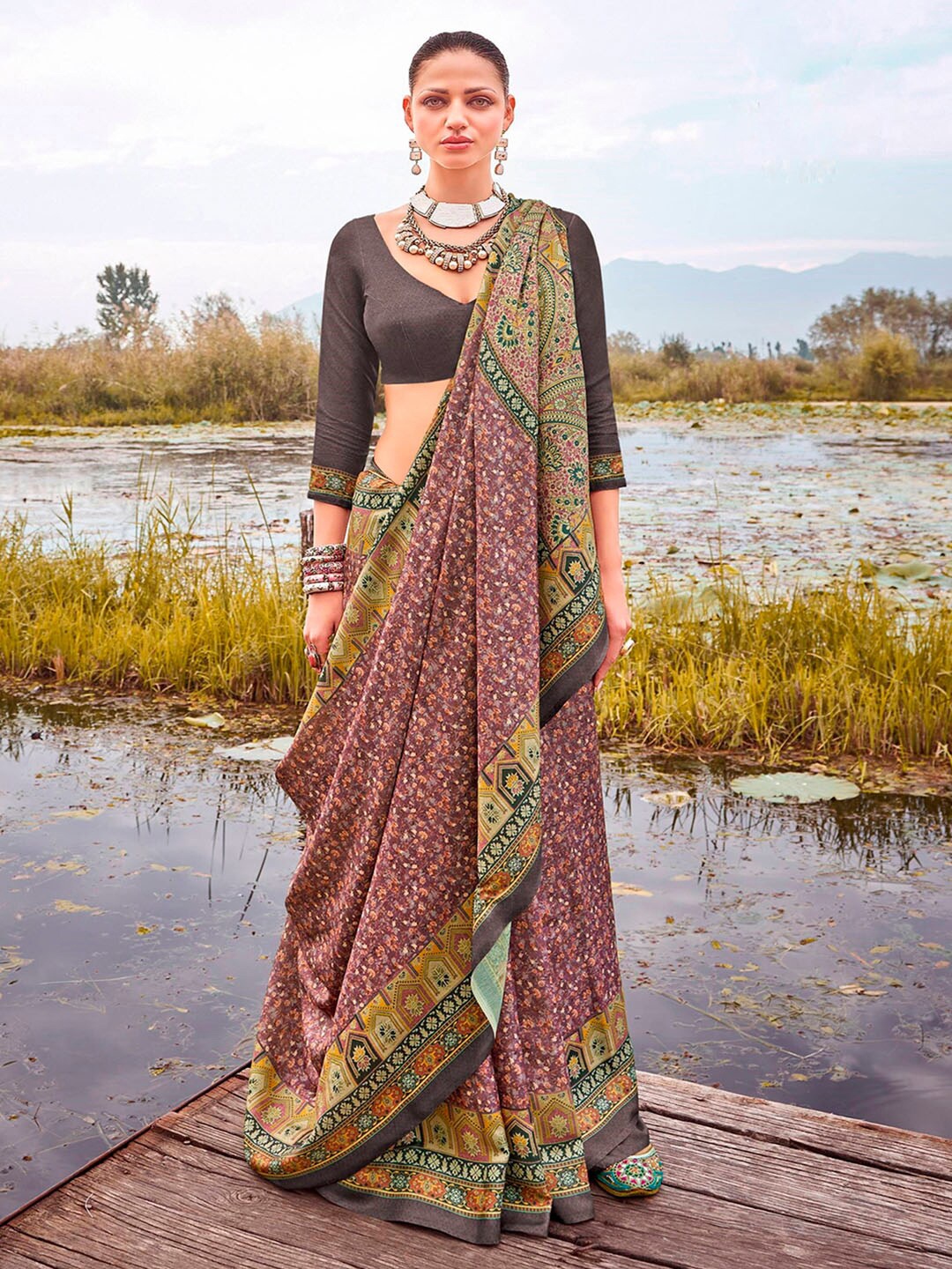 

Saree mall Floral Printed Silk Blend Bagru Sarees, Mauve