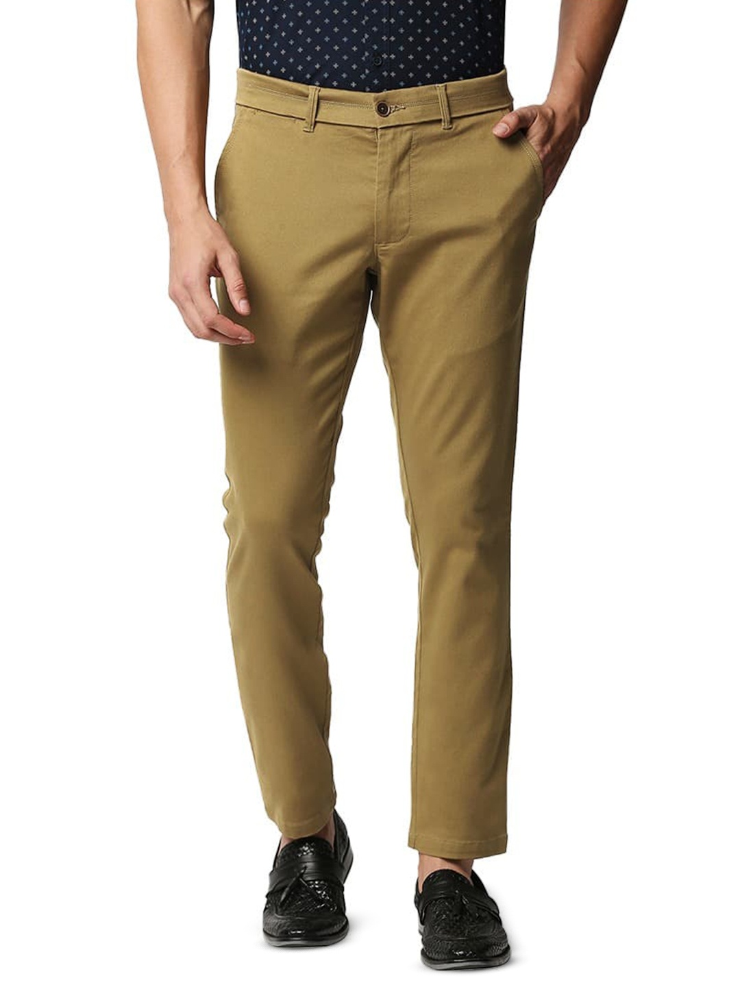 

Basics Men Tapered Fit Mid-Rise Cotton Chinos, Brown