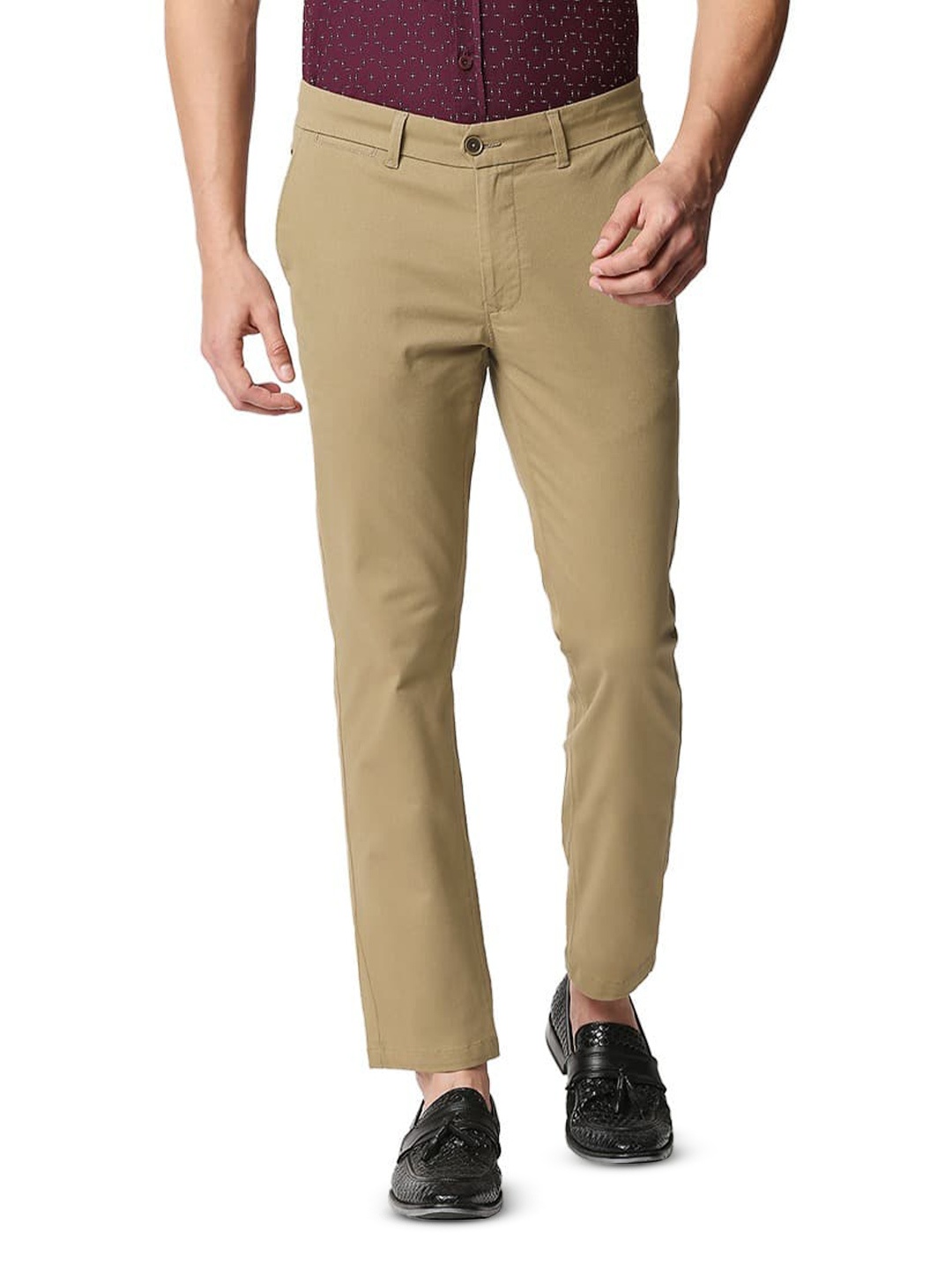 

Basics Men Tapered Fit Stretch Cotton Trousers, Brown