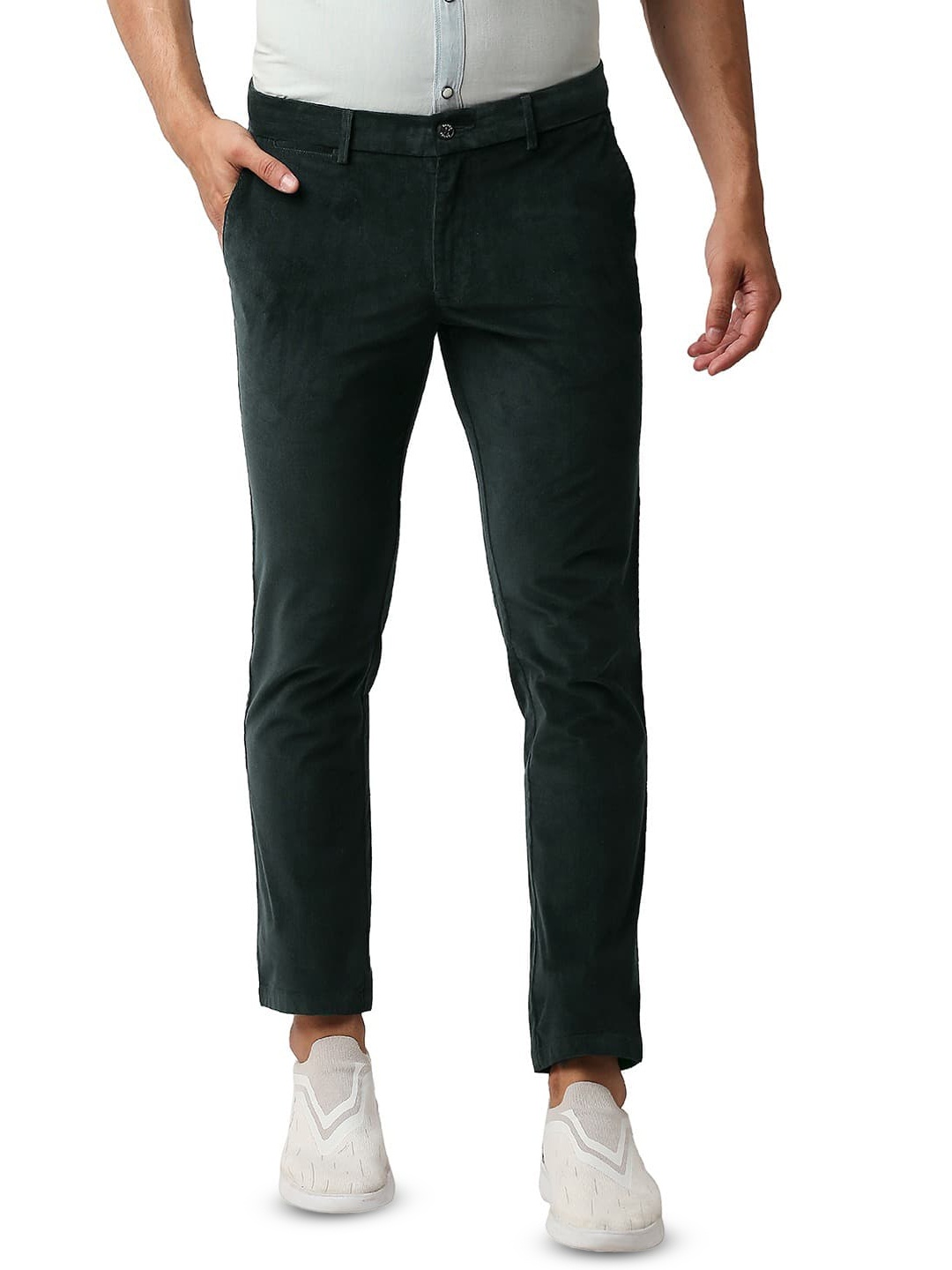 

Basics Men Tapered Fit Cotton Trousers, Green