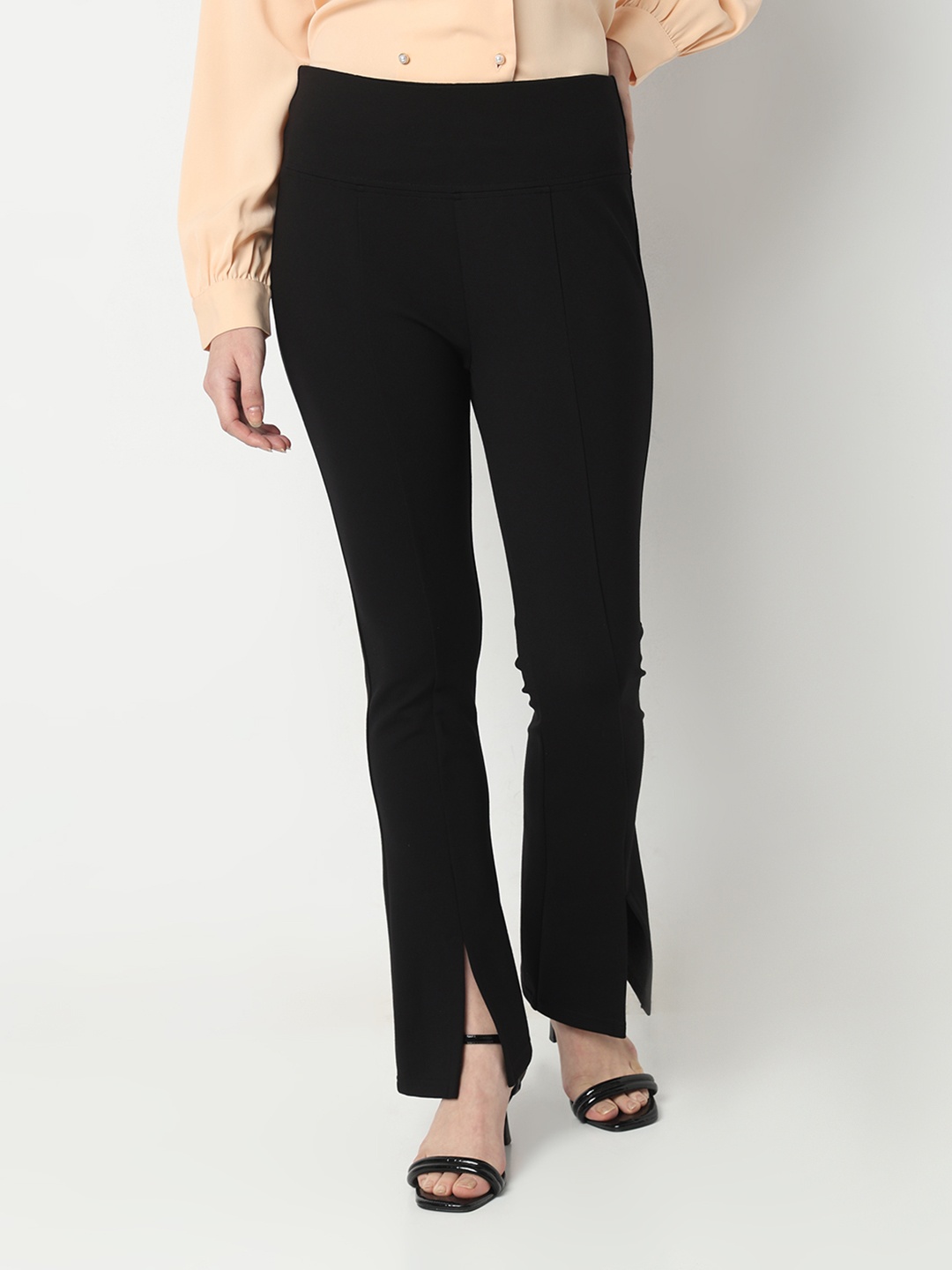 

Vero Moda Women Flared High Rise Regular Trouser, Black