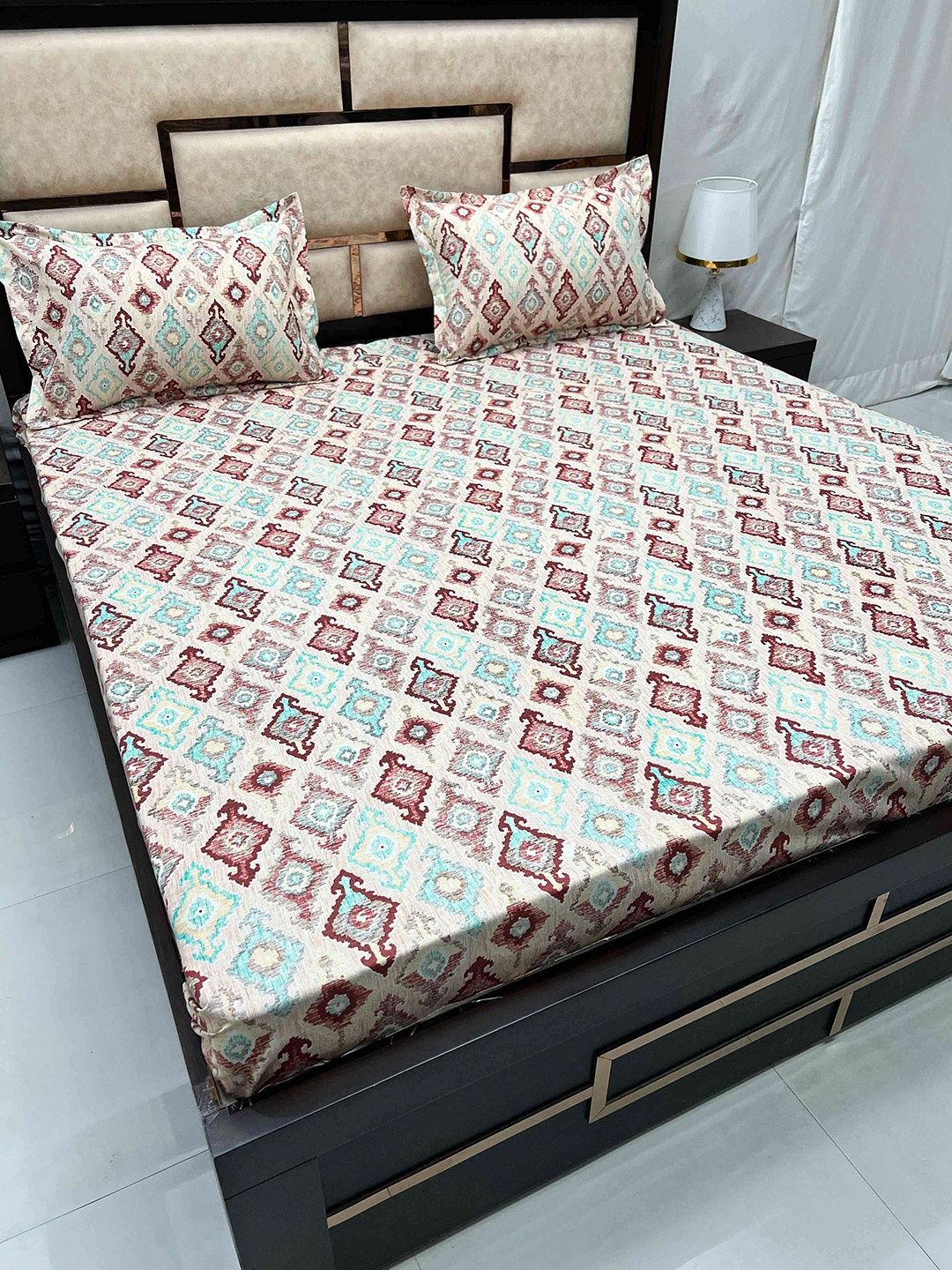 

Pure Decor Cotton Queen Size Double Bed Bedsheet With 2 Pillow Covers 90 in X 100 in, Maroon