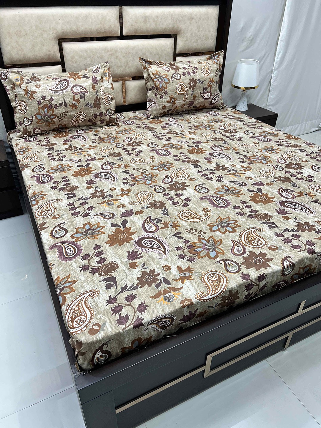 

Pure Decor Brown & White Ethnic Motifs 250 TC Cotton Queen Bedsheet with 2 Pillow Covers