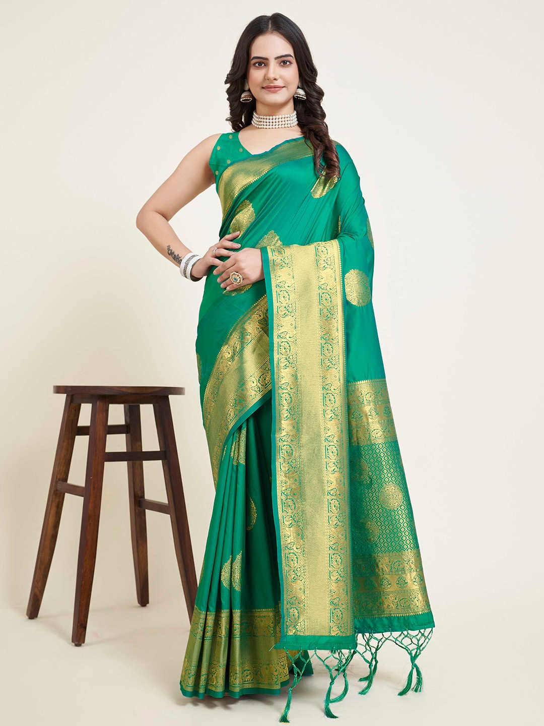 

Mitera Ethnic Motif Woven Design Zari Silk Banarasi Saree, Green