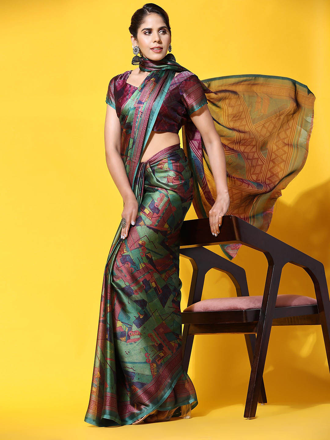 

Rujave Woven Design Saree, Green
