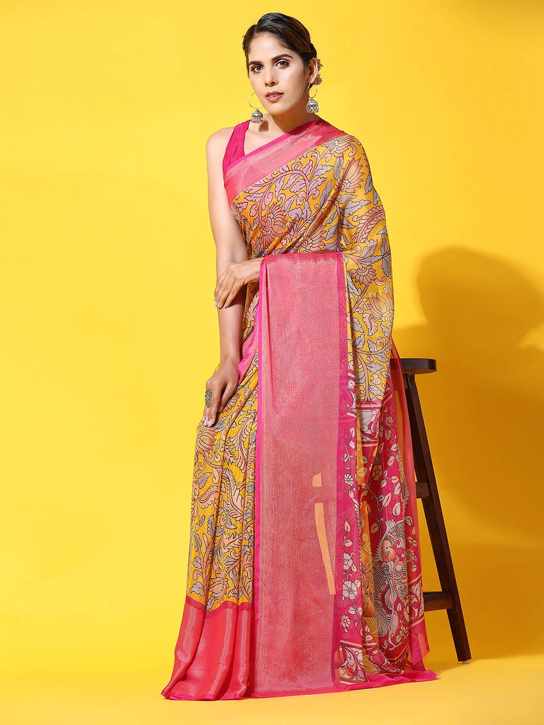 

Rujave Kalamkari Printed Saree, Gold
