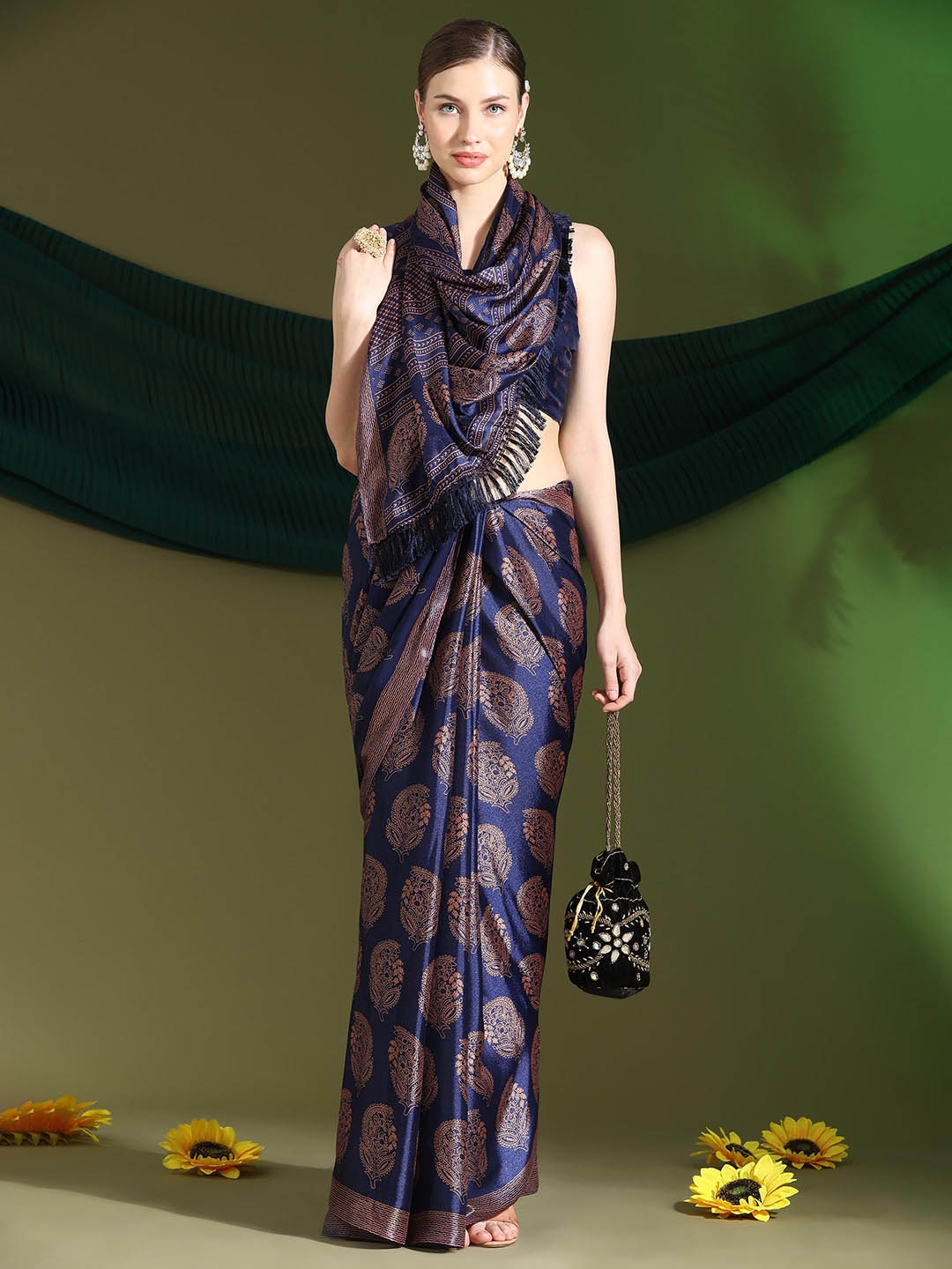 

Rujave Ethnic Motifs Printed Pure Georgette Saree, Navy blue