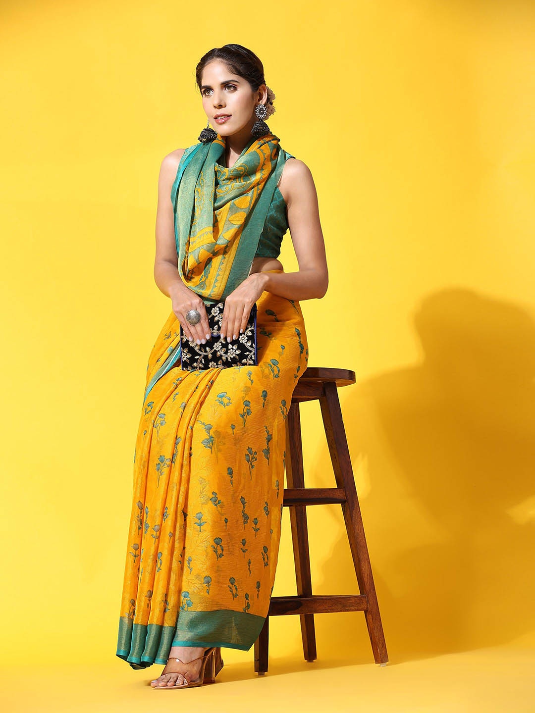 

Rujave Floral Printed Saree, Green
