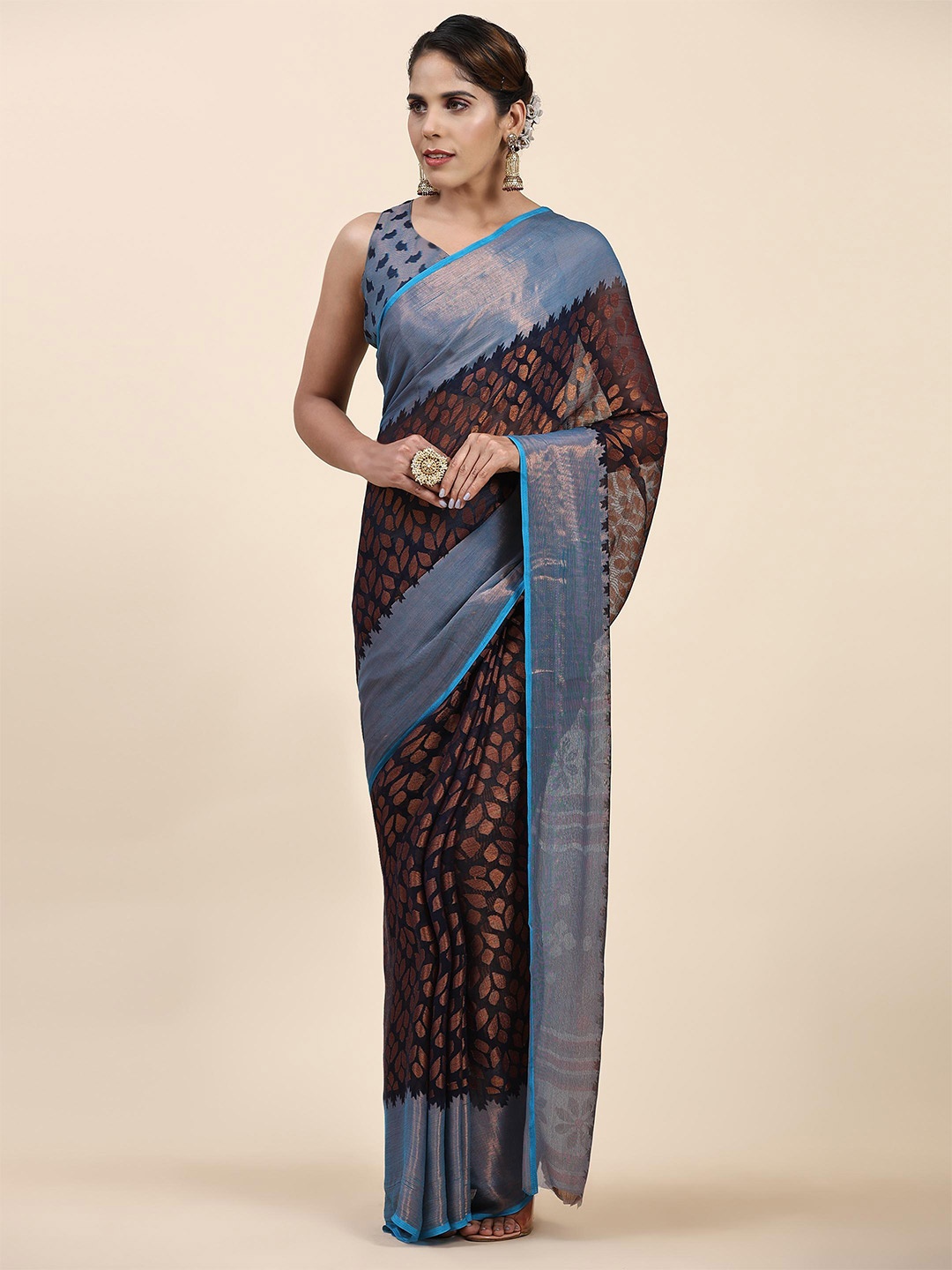 

Rujave Ethnic Motifs Printed Saree, Blue