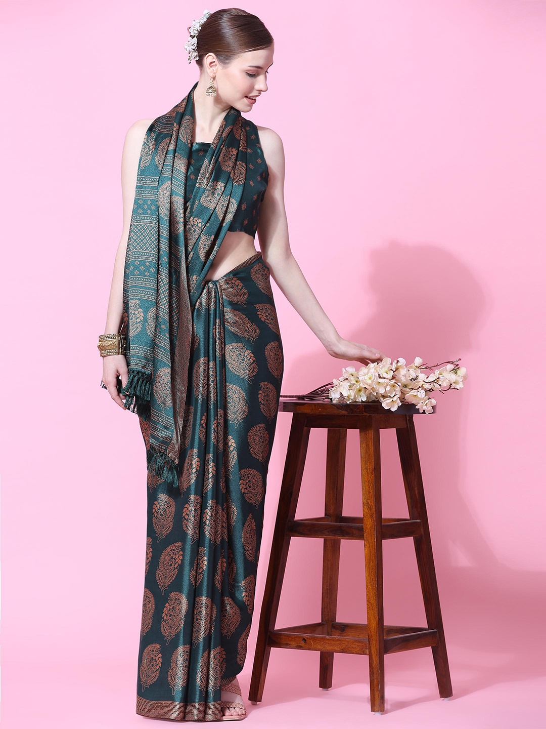 

Rujave Ethnic Printed Pure Georgette Saree, Green