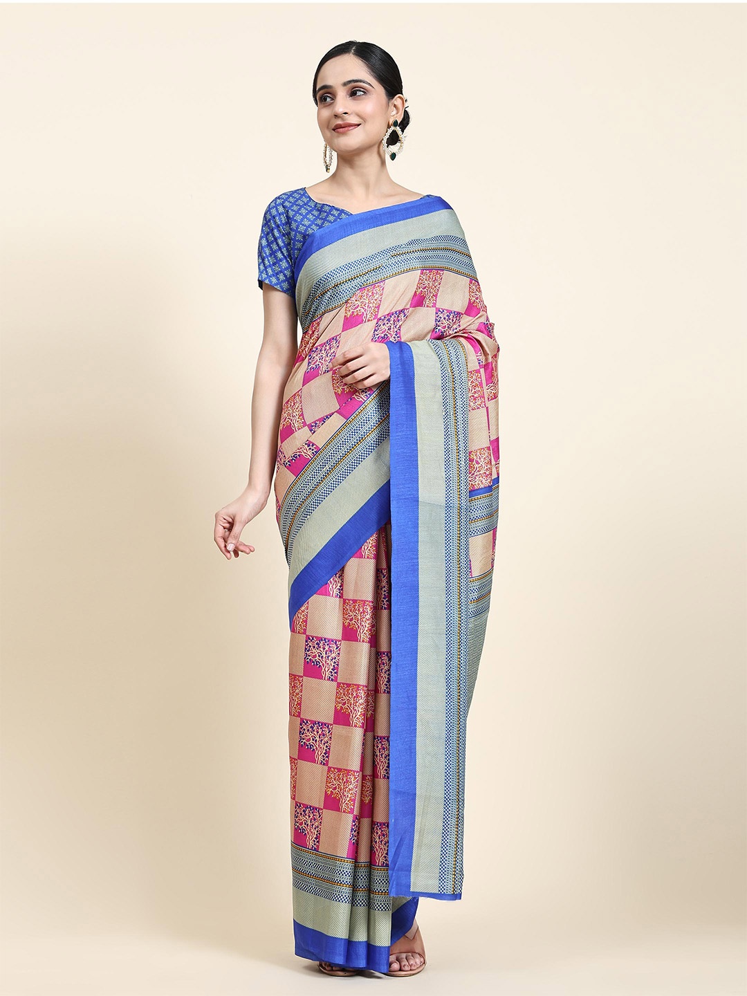 

Rujave Floral Printed Saree, Pink