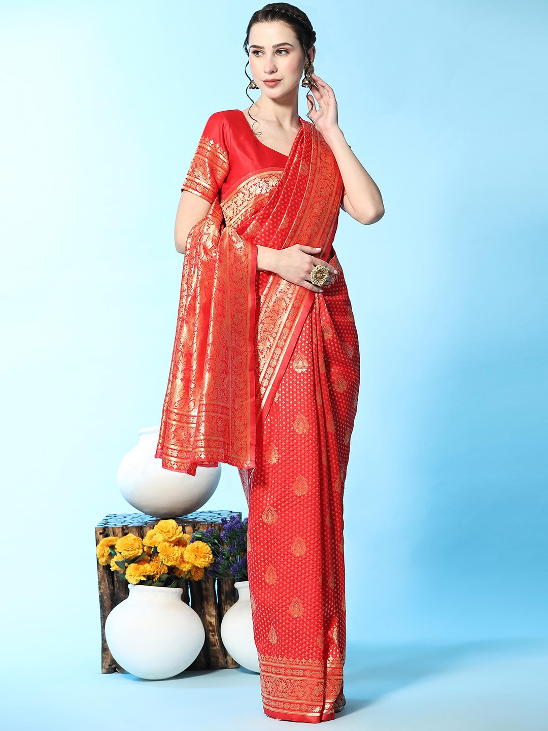 

Rujave Ethnic Motifs Woven Design Zari Banarasi Saree, Red