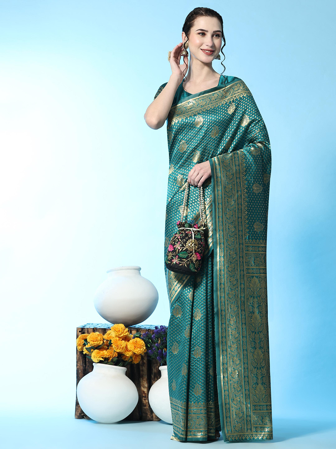 

Rujave Ethnic Motifs Woven Design Zari Banarasi Saree, Lime green
