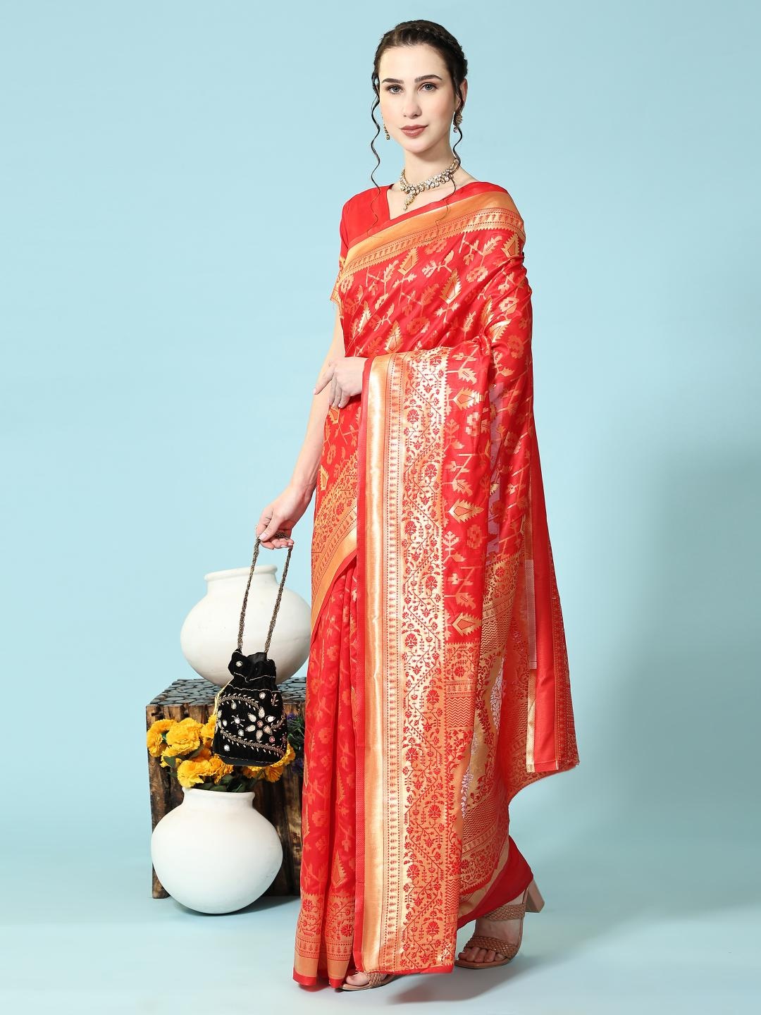 

Rujave Ethnic Motifs Woven Design Zari Art Silk Banarasi Saree, Red