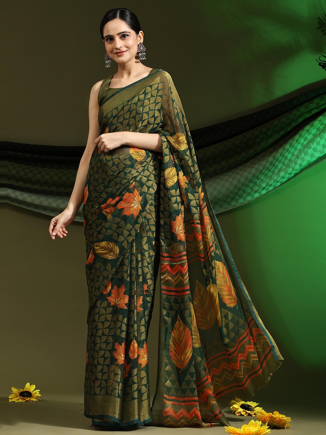 

Rujave Floral Printed Brasso Saree, Green