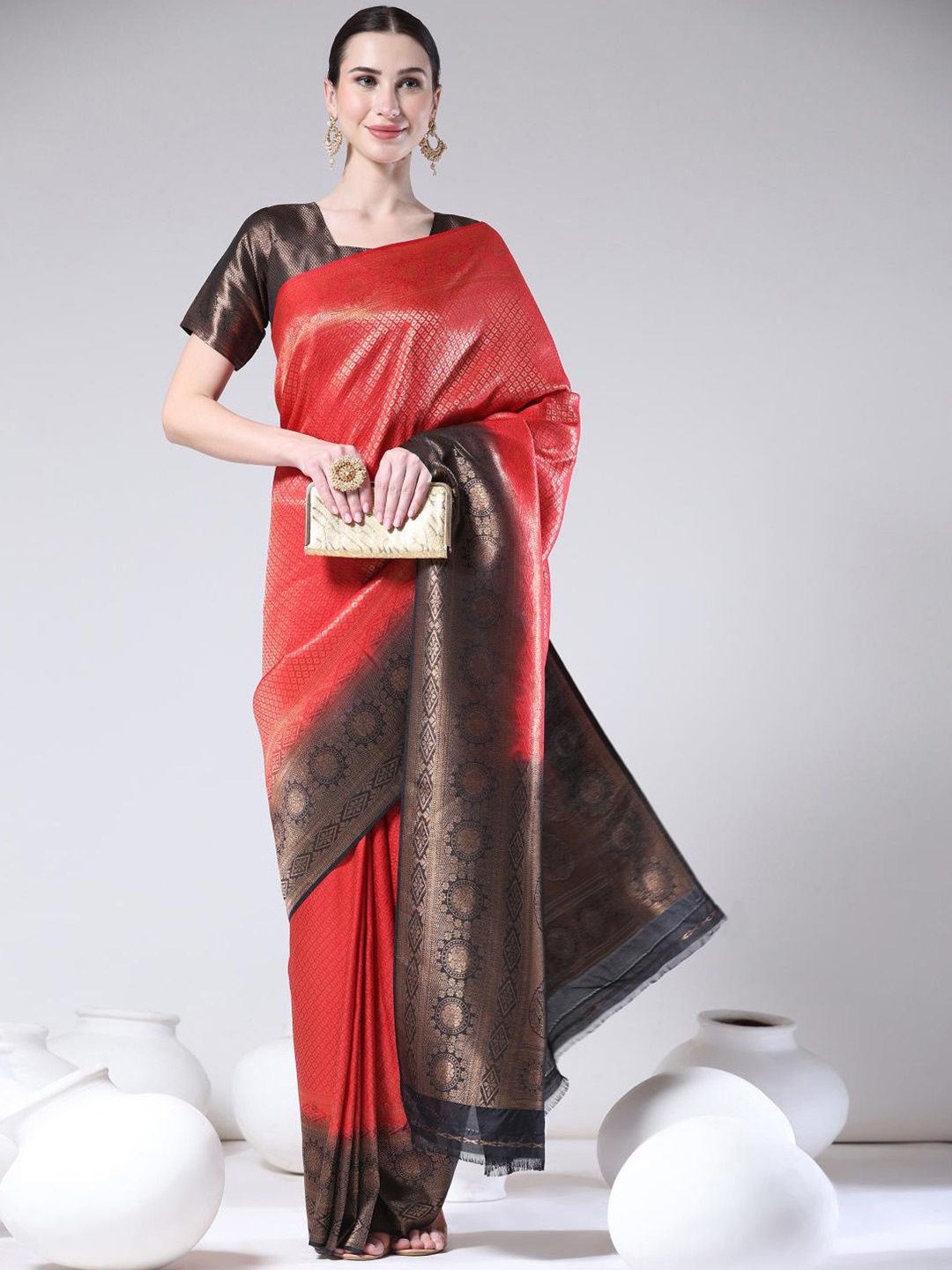 

Rujave Ethnic Motifs Woven Design Zari Kanjeevaram Saree, Red