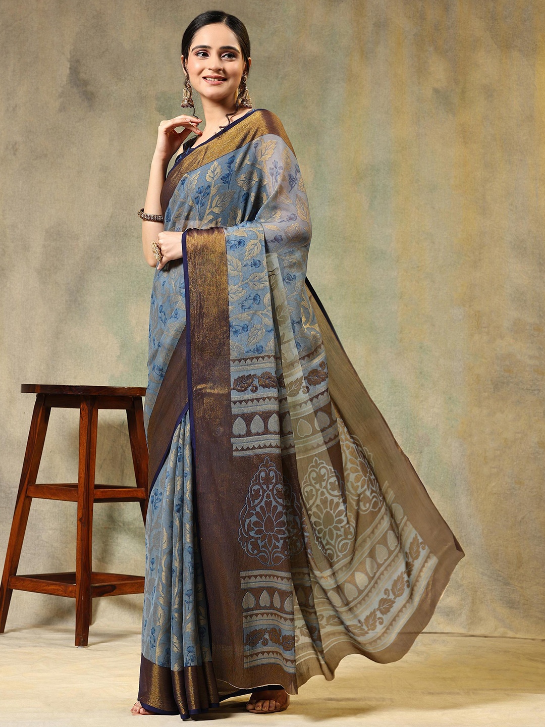 

Rujave Ethnic Motifs Woven Design Zari Brasso Saree, Blue