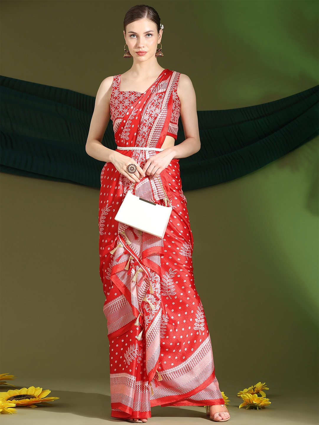 

Rujave Ethnic Motifs Printed Pure Georgette Saree, Red