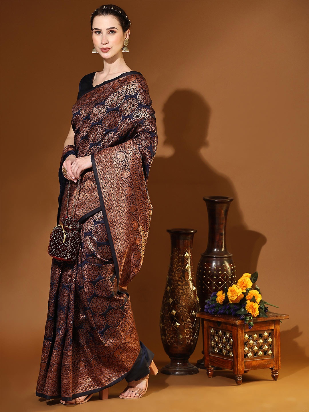 

Rujave Woven Design Zari Silk Banarasi Saree, Navy blue