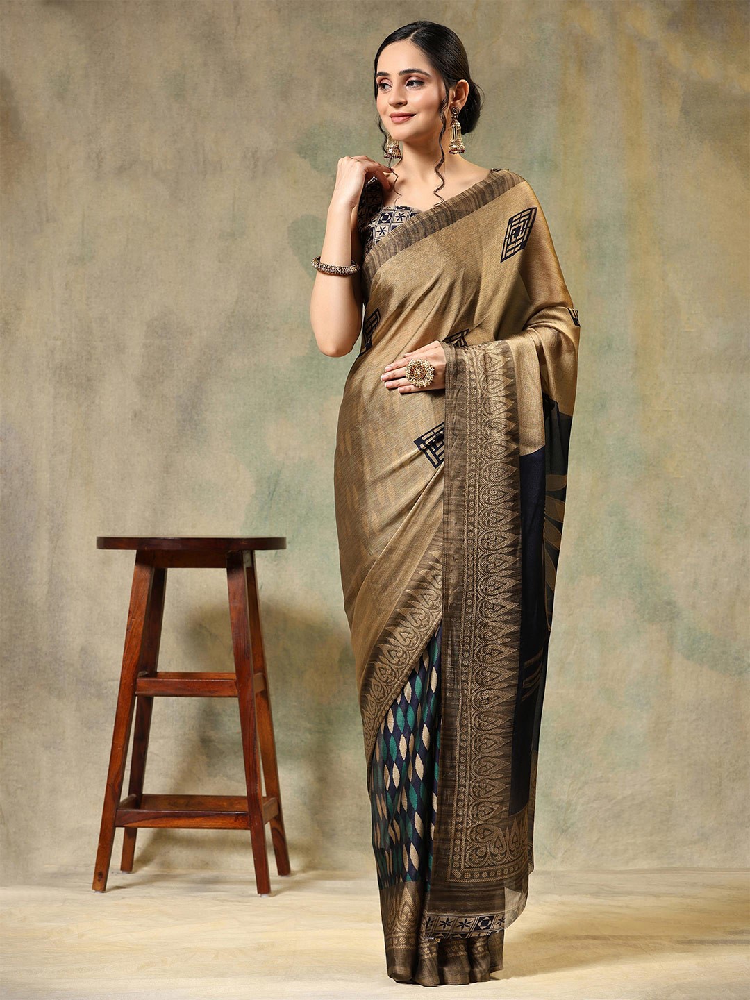 

Rujave Ethnic Motifs Printed Pure Chiffon Saree, Navy blue