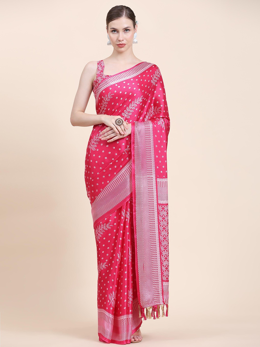 

Rujave Floral Print Pure Georgette Saree with Tassels, Pink