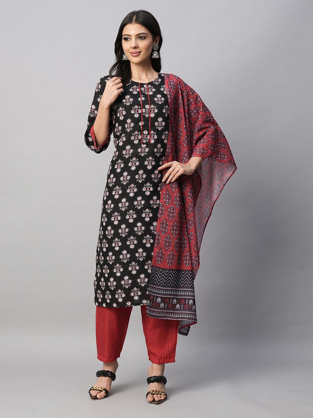 

AMRUTVARSHA CREATION Floral Printed Thread Work Pure Cotton Kurta with Trousers & Dupatta, Black
