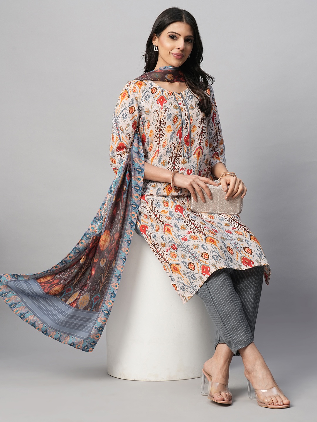 

AMRUTVARSHA CREATION Ethnic Motifs Printed Pure Cotton Kurta with Trousers & Dupatta, White