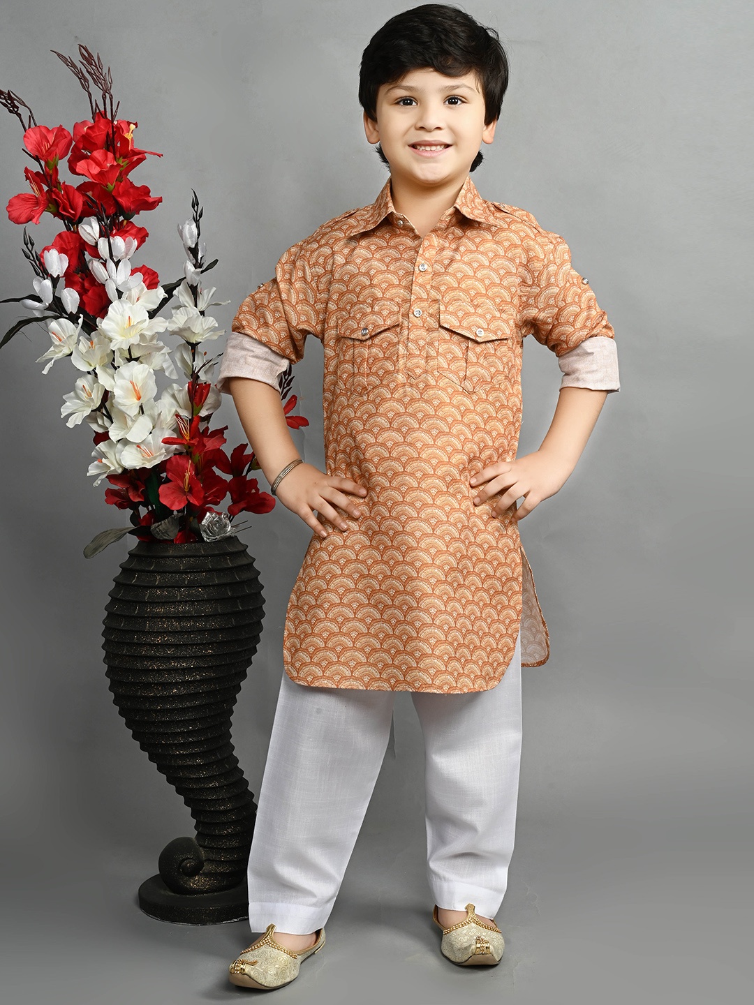 

ahhaaaa Boys Geometric Shirt Collar Regular Sleeves Kurta With Pyjamas, Orange