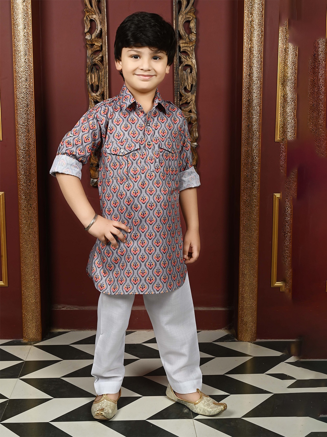 

ahhaaaa Boys Floral Shirt Collar Regular Sleeves Kurta With Pyjamas, Grey