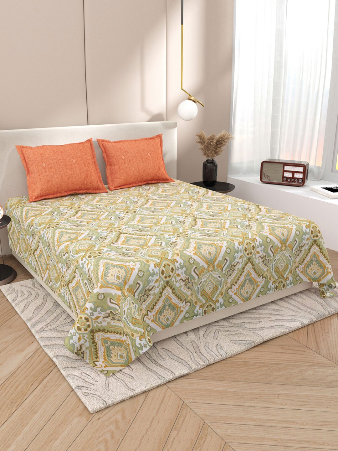 

DREAM WEAVERZ Green Ethnic Moroccan Glazed Cotton 220 TC King Bedsheet Set