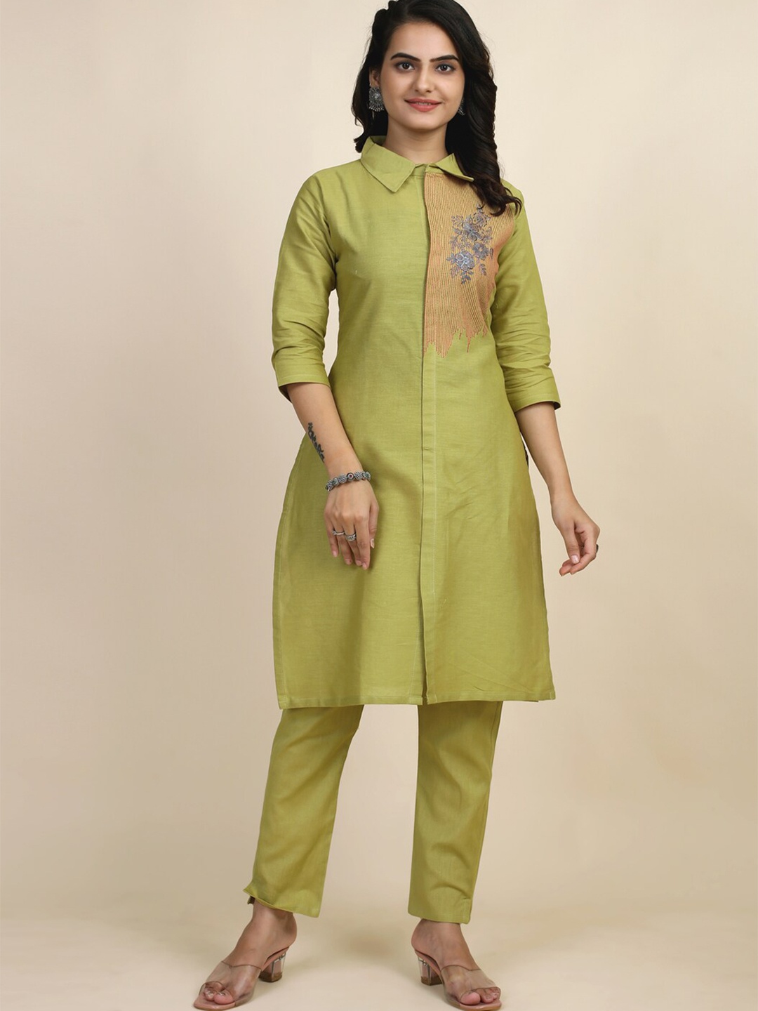 

STYLE SAMSARA Floral Embroidered Straight Kurta With Trouser, Green