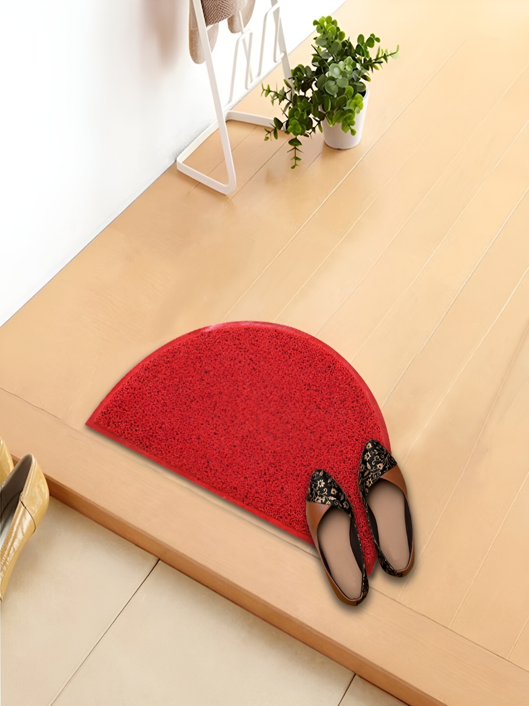 

DREAM WEAVERZ Red Designer 1000 GSM Medium Size Anti-Skid Rubber Coir Doormat