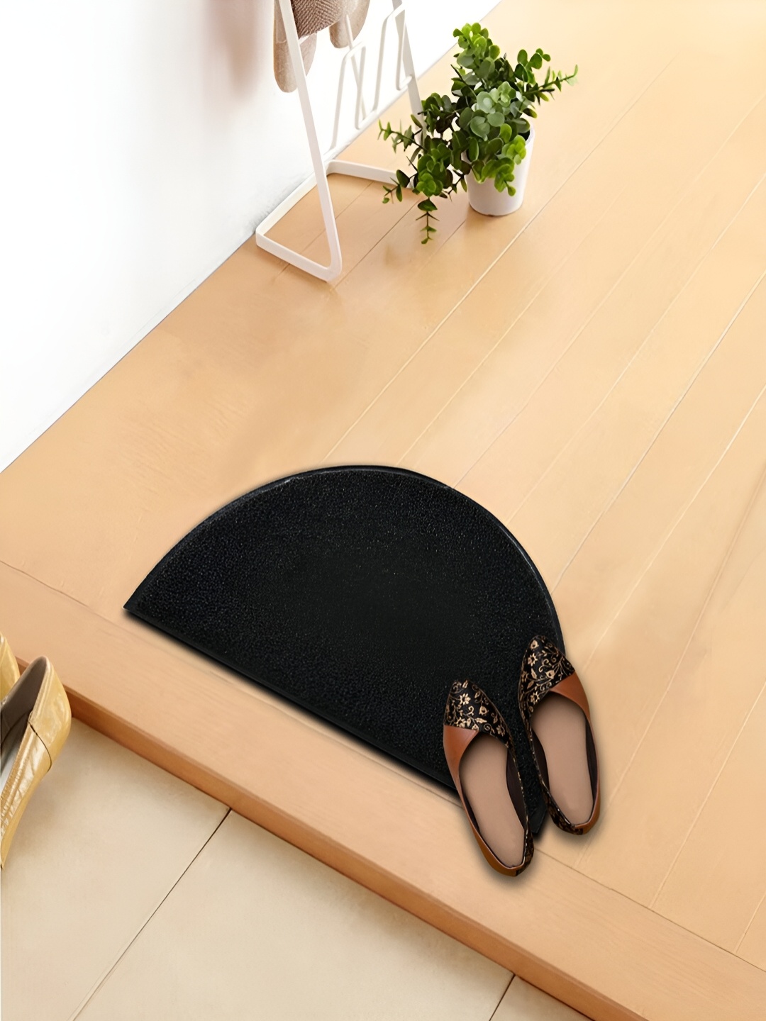 

DREAM WEAVERZ Black 1000 GSM 60cm x 40cm Anti-Skid Rubber Coir Doormat