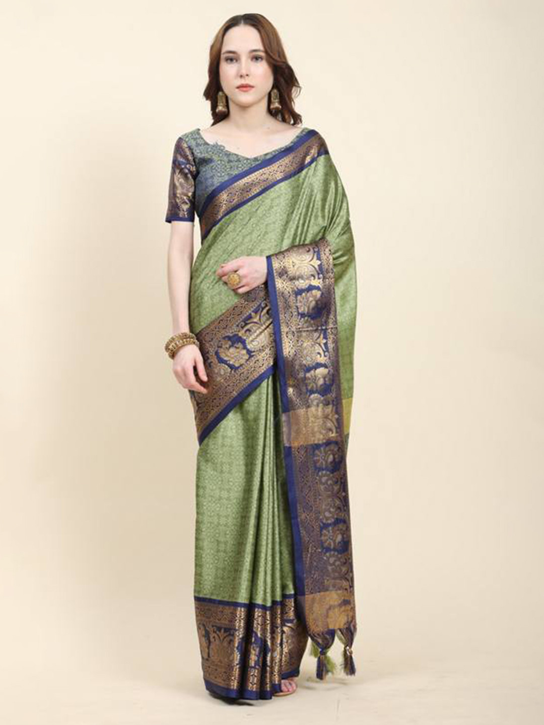 

ZILVIRA Ethnic Motifs Woven Design Zari Saree, Green