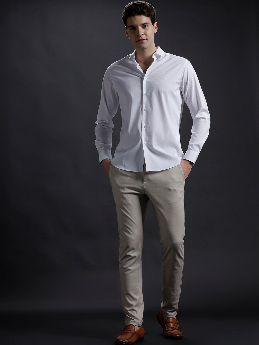 

Aldeno Spread Collar Slim Fit Opaque Cotton Formal Shirt, White