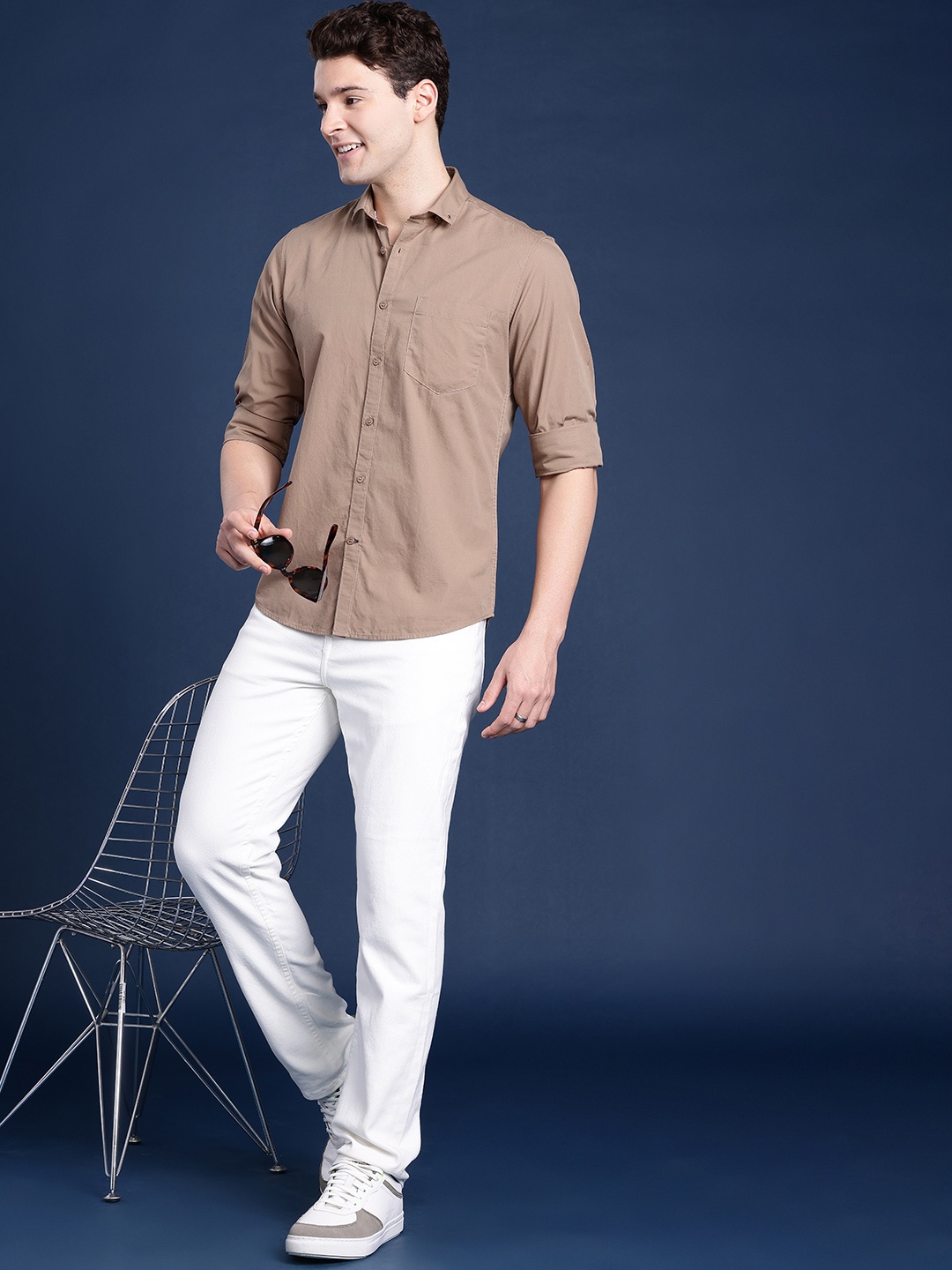 

Mast & Harbour Men Standard Solid Casual Shirt, Brown