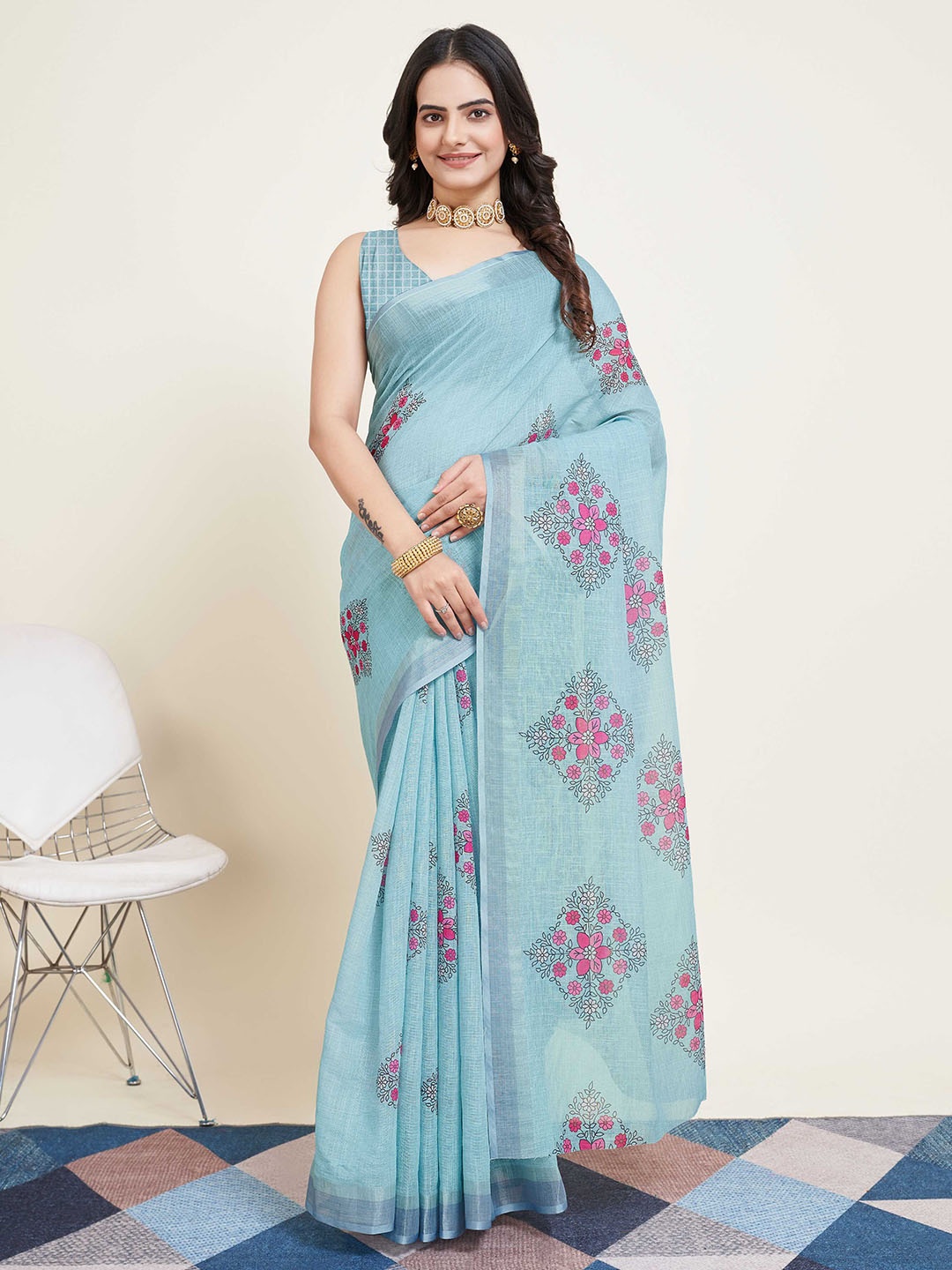 

Mitera Floral Printed Saree, Blue