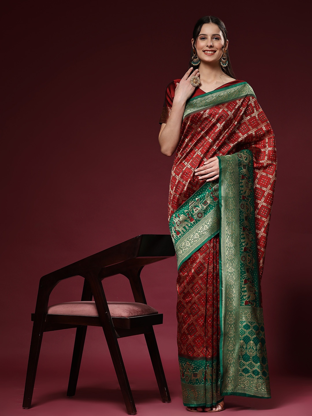 

bansari textiles Ethnic Motifs Woven Design Zari Pure Silk Kanjeevaram Saree, Maroon