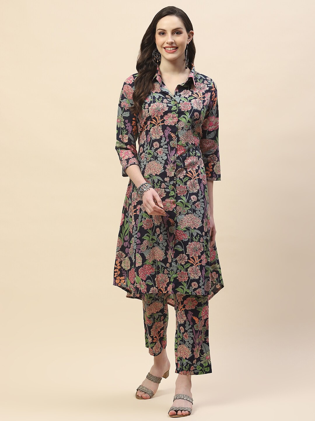 

Meena Bazaar Floral Printed Shirt Collar Kurta With Trouser, Navy blue