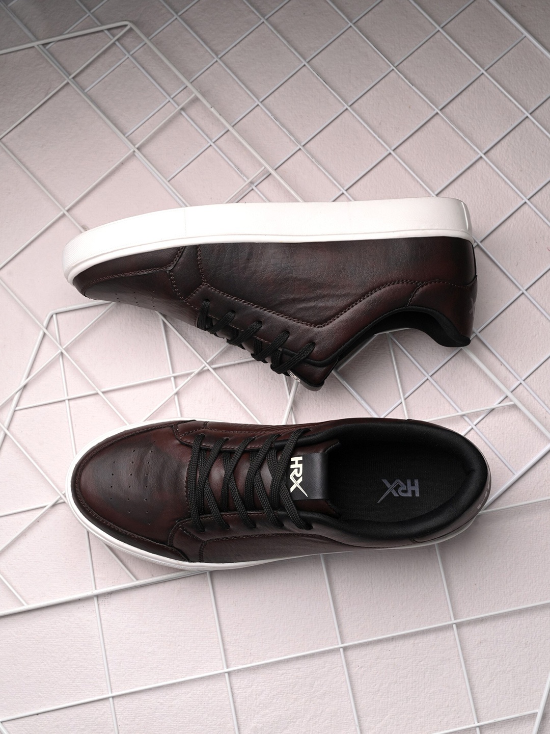 

HRX by Hrithik Roshan Men Brown Contrast Sole Lace Up Sneakers