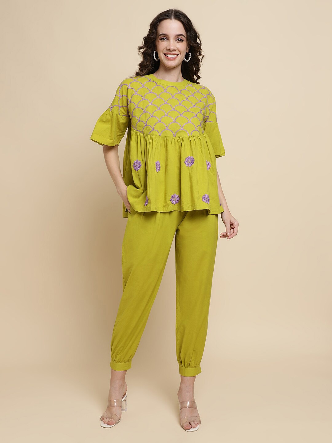 

Sringam Chikankari Embroidered Pure Cotton Tunic & Trouser, Green