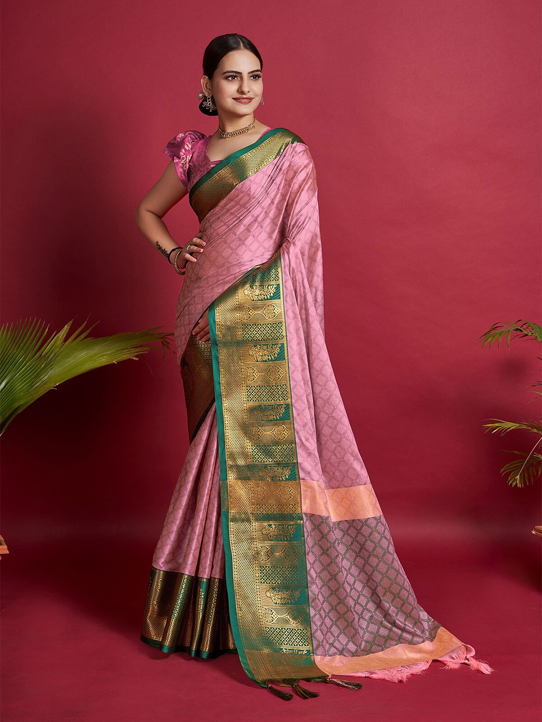 

Aldwych Striped Woven Design Zari Banarasi Designer Saree, Pink