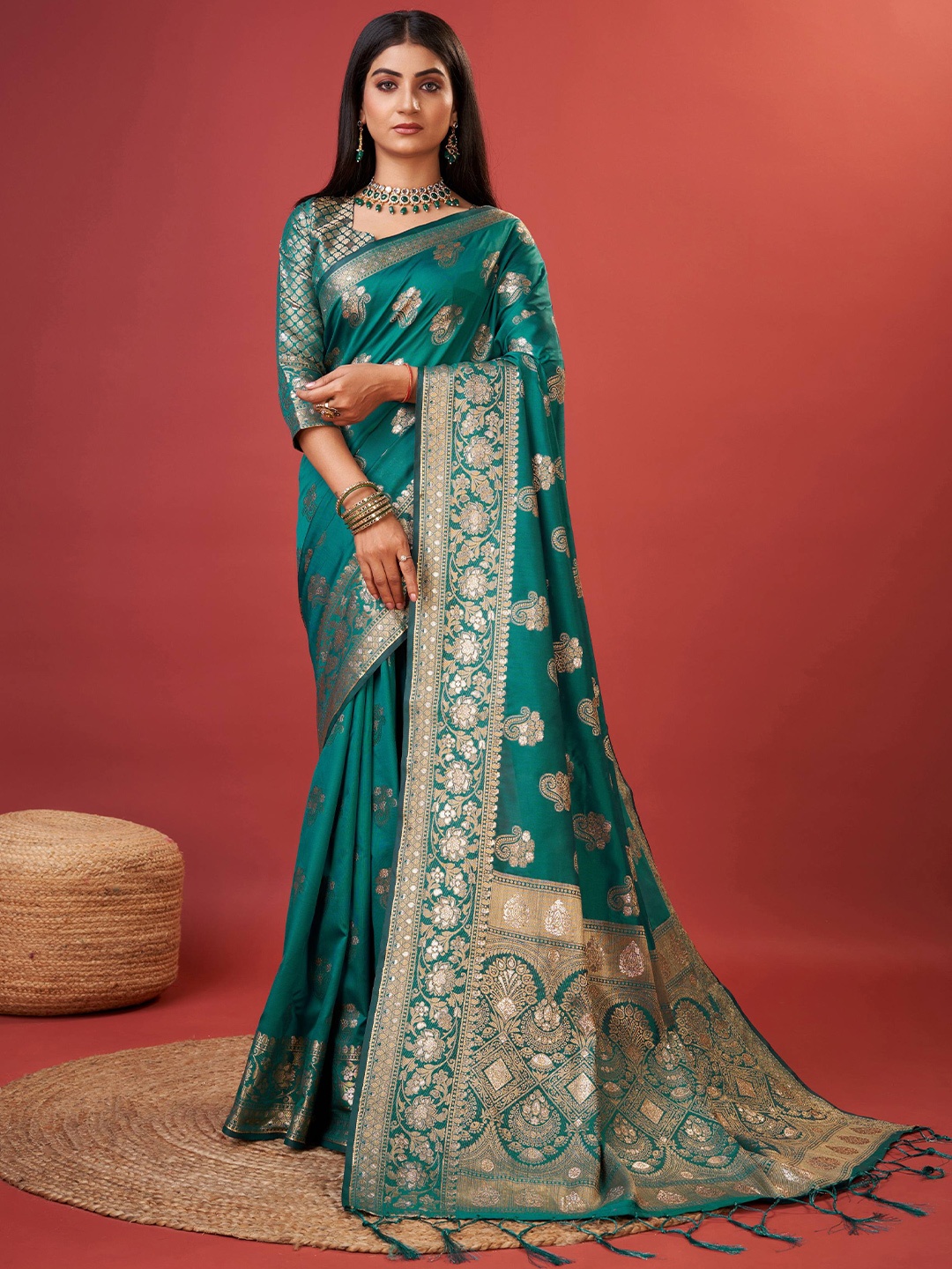 

ZILVIRA Ethnic Motifs Woven Design Zari Pure Silk Saree, Teal