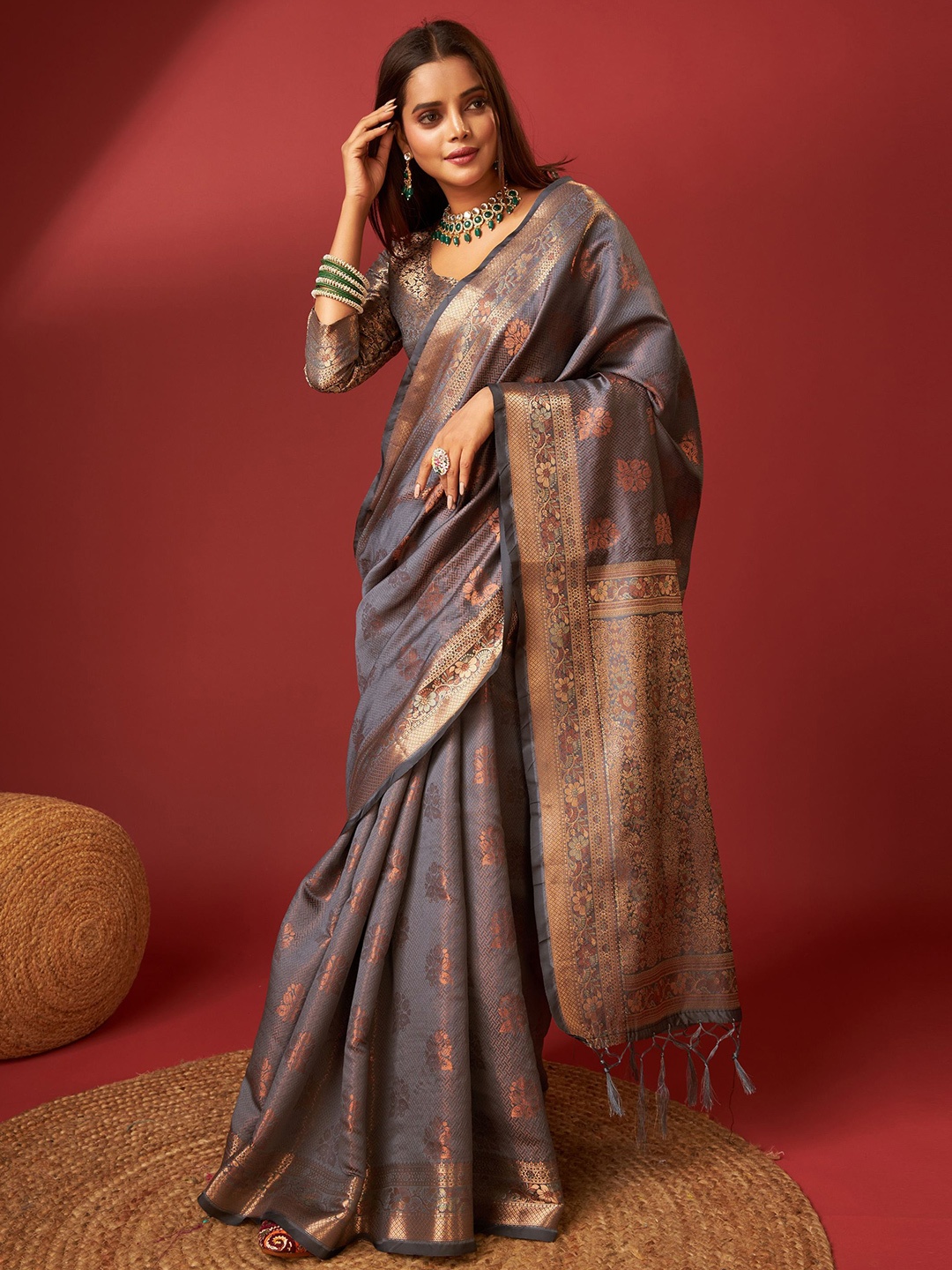 

ZILVIRA Ethnic Motifs Woven Design Zari Pure Silk Saree, Grey