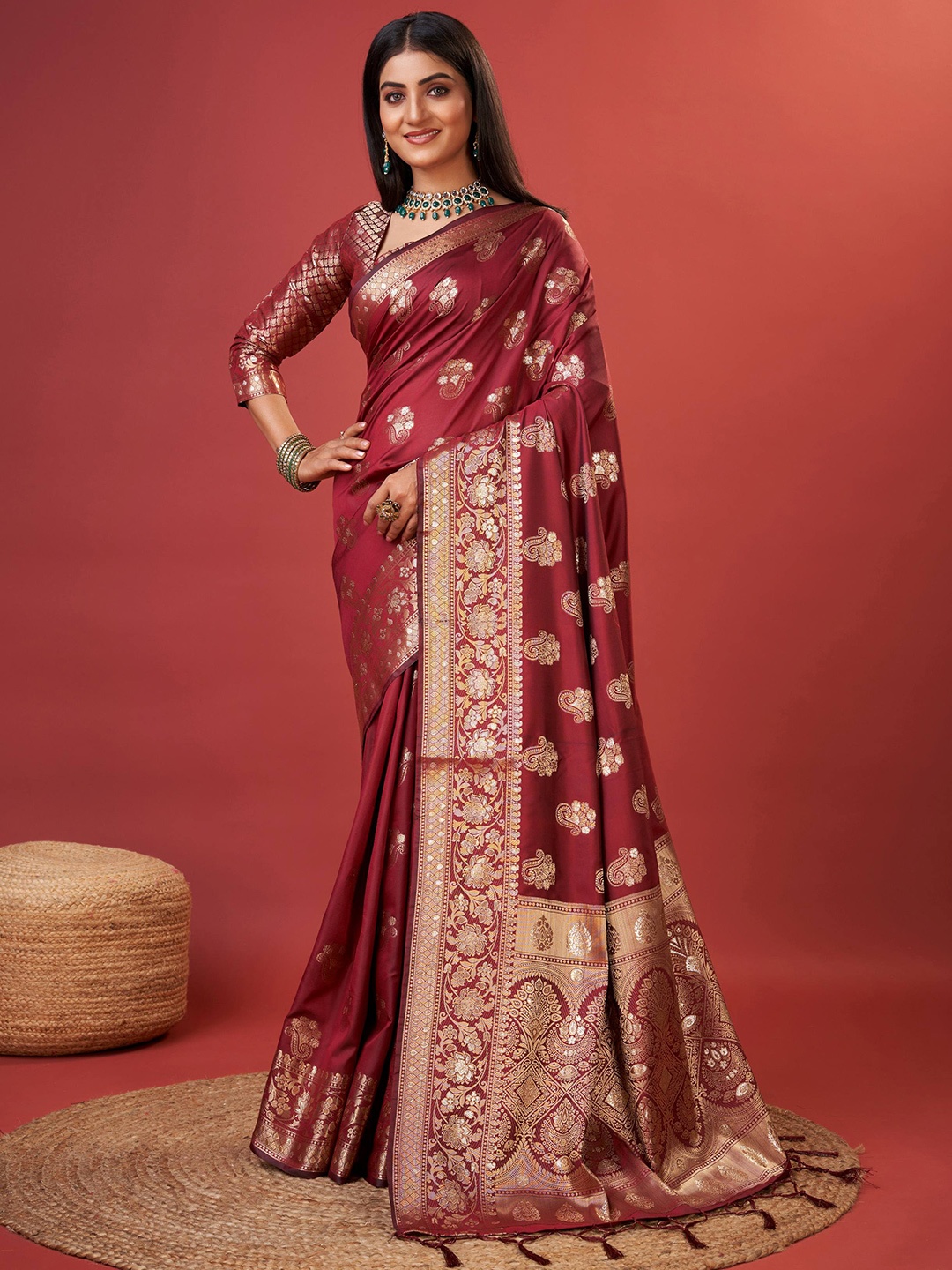 

ZILVIRA Ethnic Motifs Woven Design Zari Pure Silk Saree, Maroon