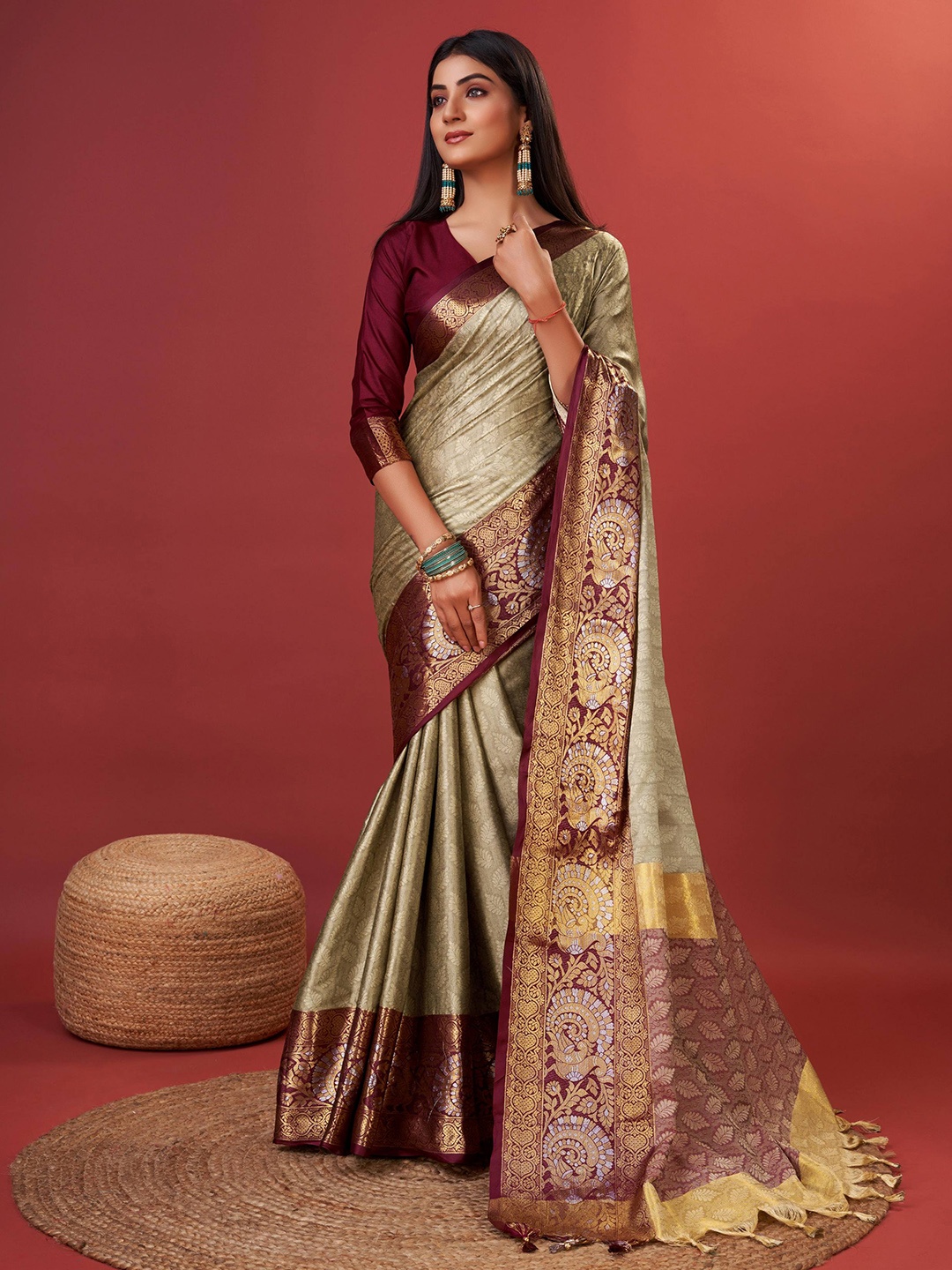 

ZILVIRA Ethnic Motifs Woven Design Zari Saree, Beige