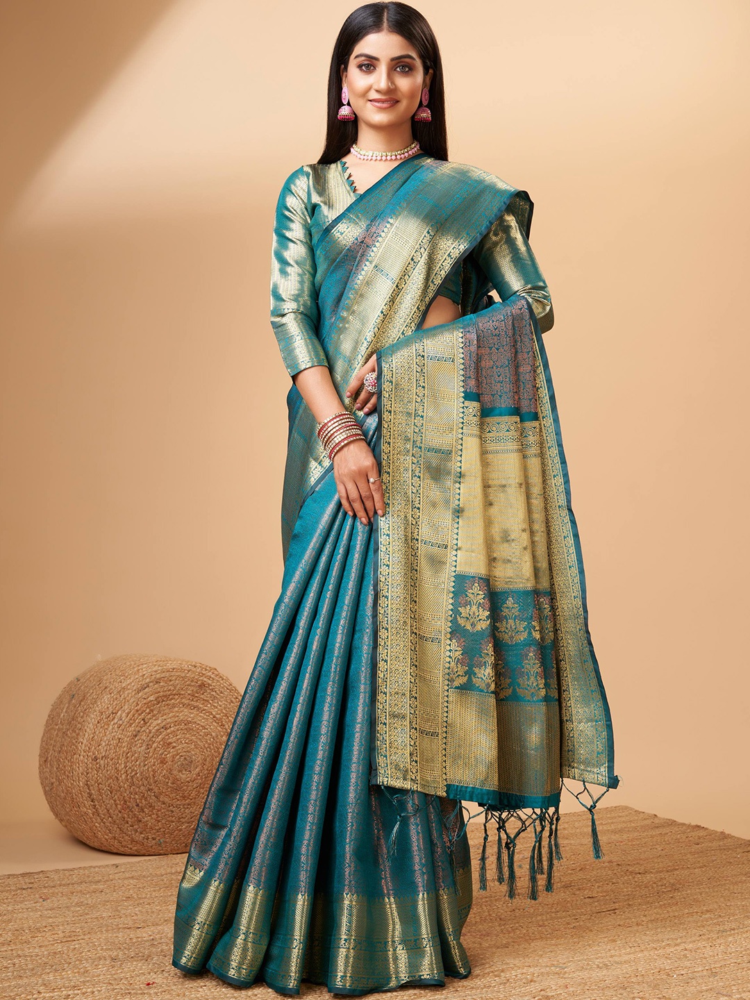 

ZILVIRA Woven Design Zari Pure Silk Saree, Sea green