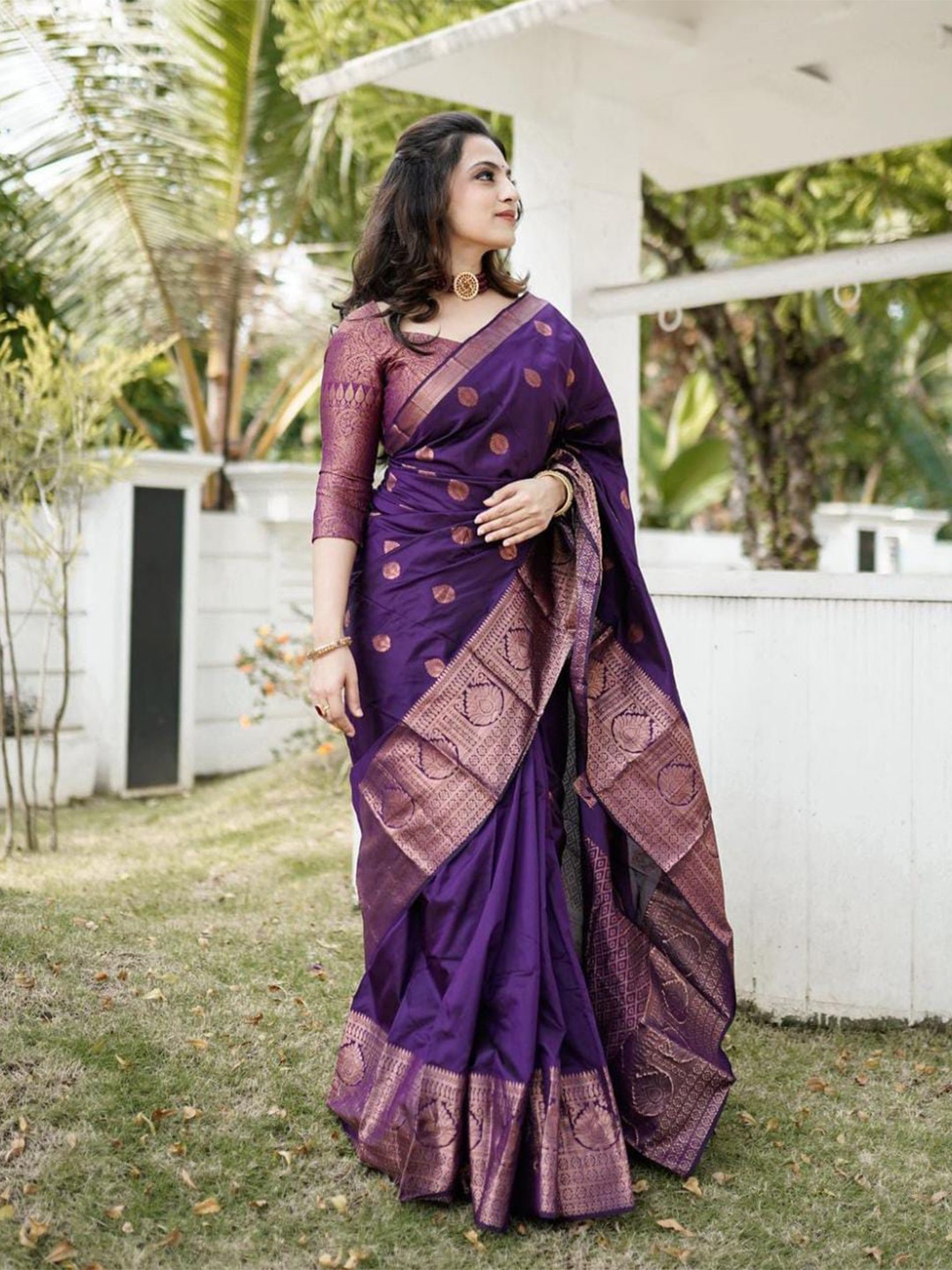 

Quelea Woven Design Zari Pure Silk Banarasi Saree, Purple