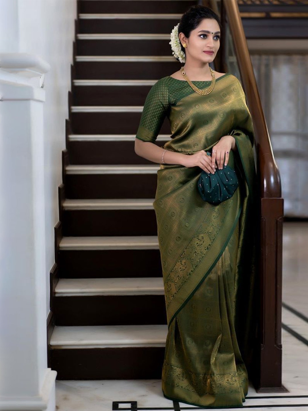 

Quelea Geometric Woven Design Pure Silk Banarasi Saree, Green