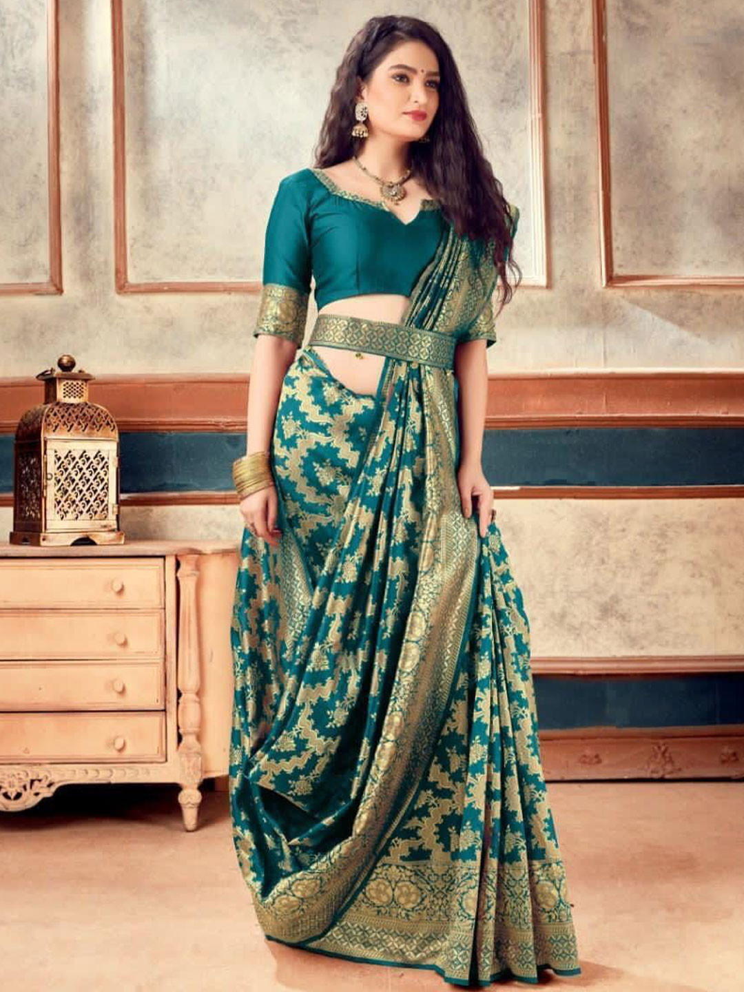 

Quelea Ethnic Motifs Woven Design Zari Pure Silk Belted Banarasi Saree, Teal